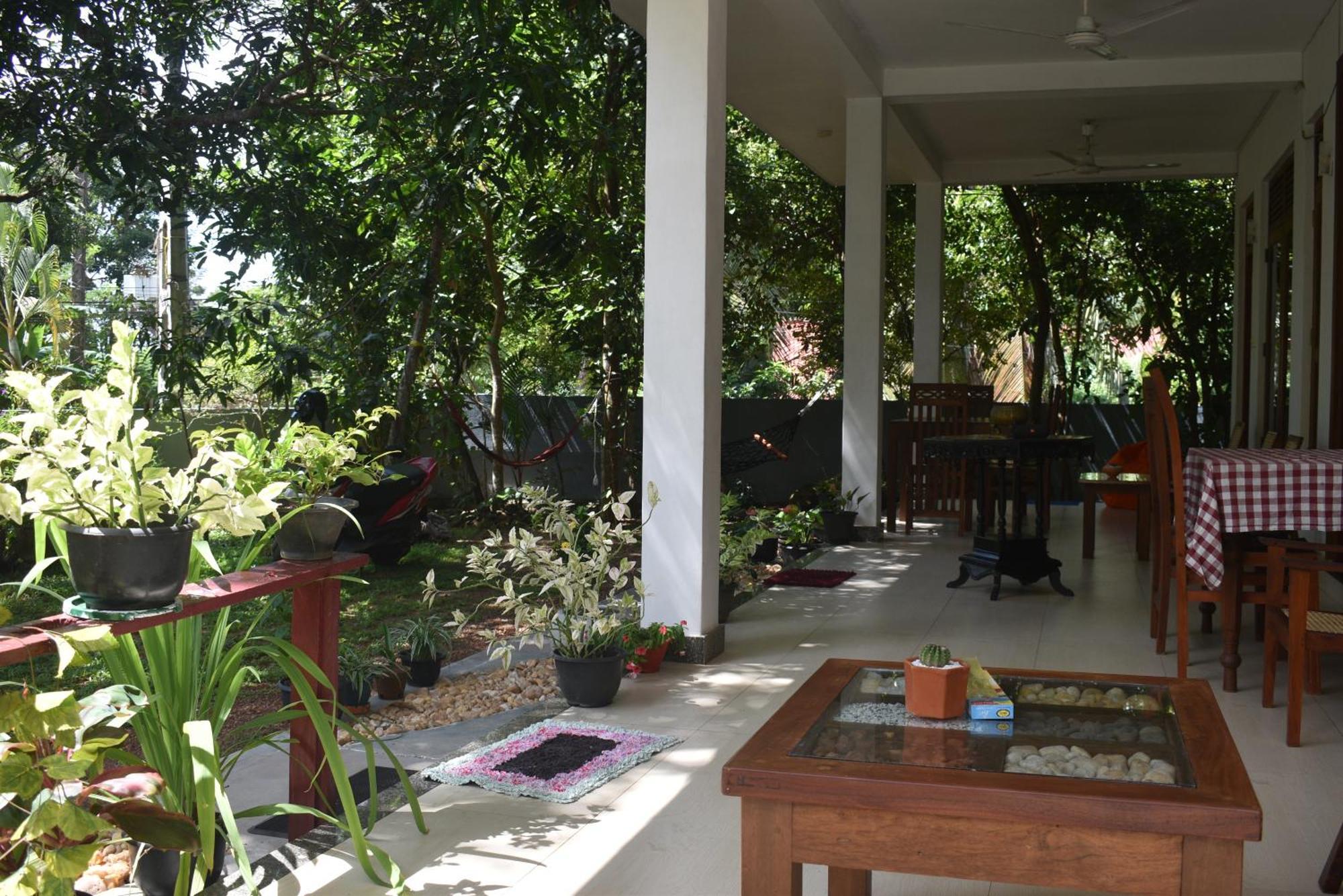 Villa Wanderlust Хиккадува Экстерьер фото