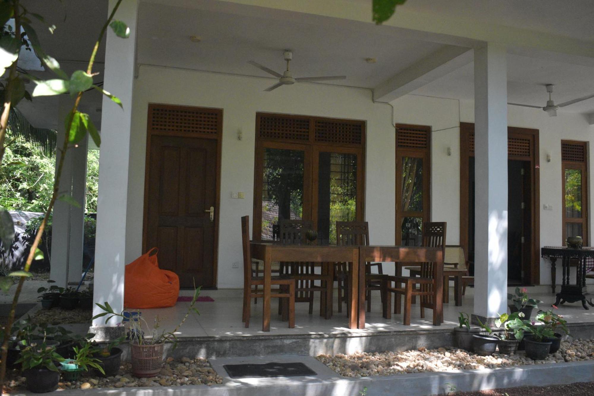 Villa Wanderlust Хиккадува Экстерьер фото