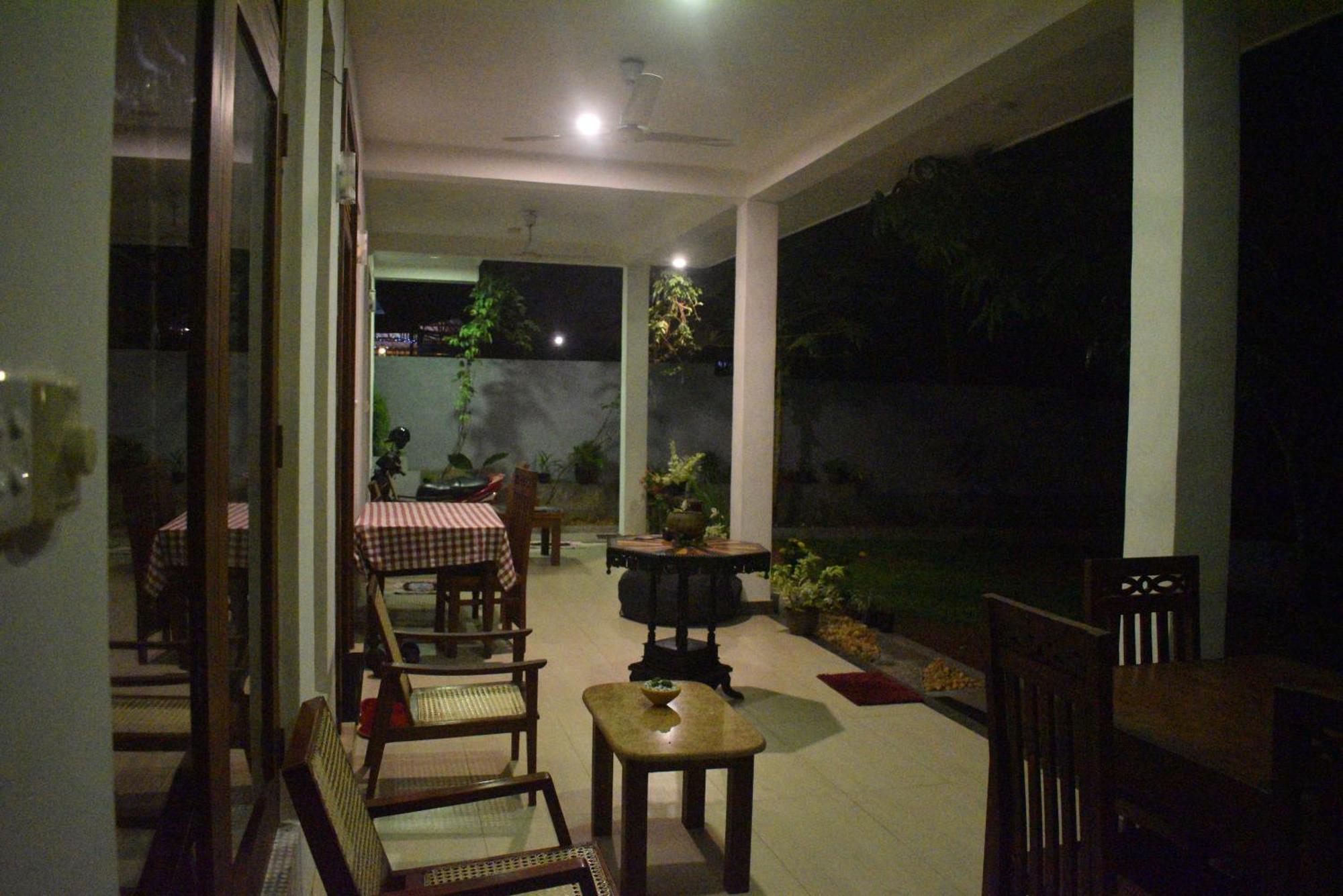 Villa Wanderlust Хиккадува Экстерьер фото