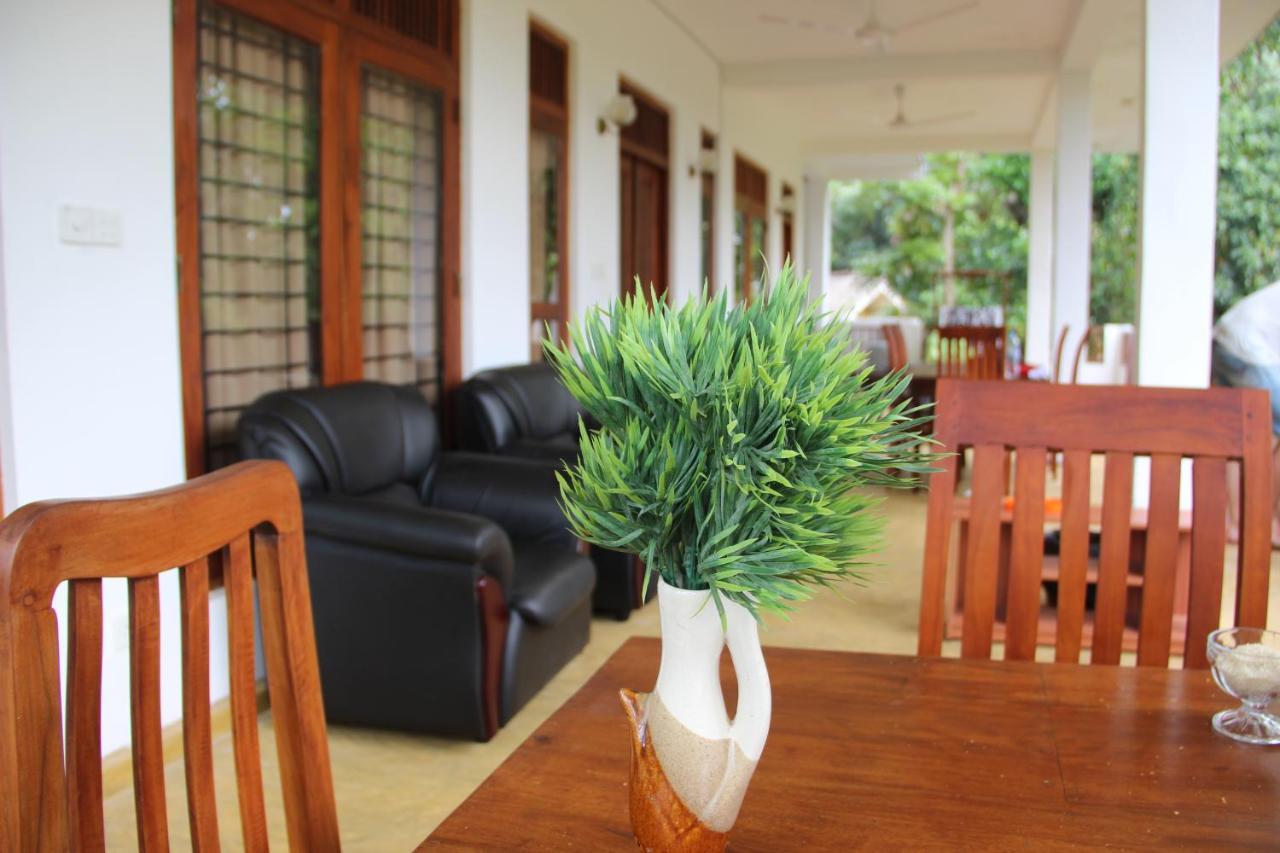 Villa Wanderlust Хиккадува Экстерьер фото